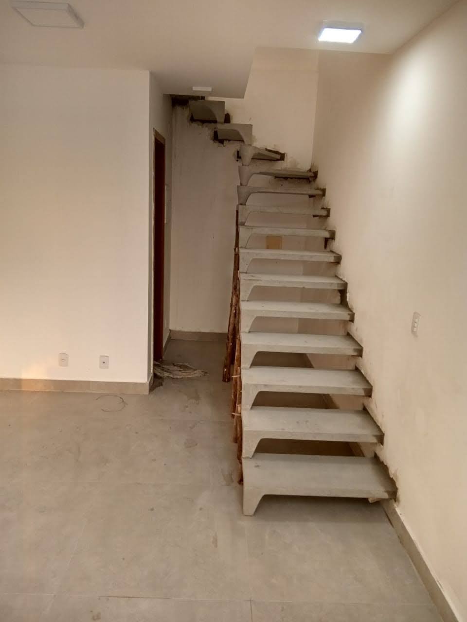 Escada em U 14
