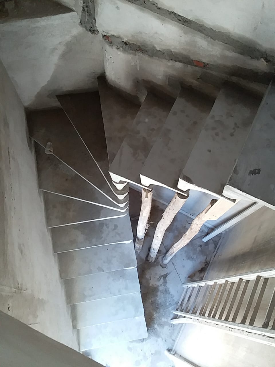 Escada em U 8